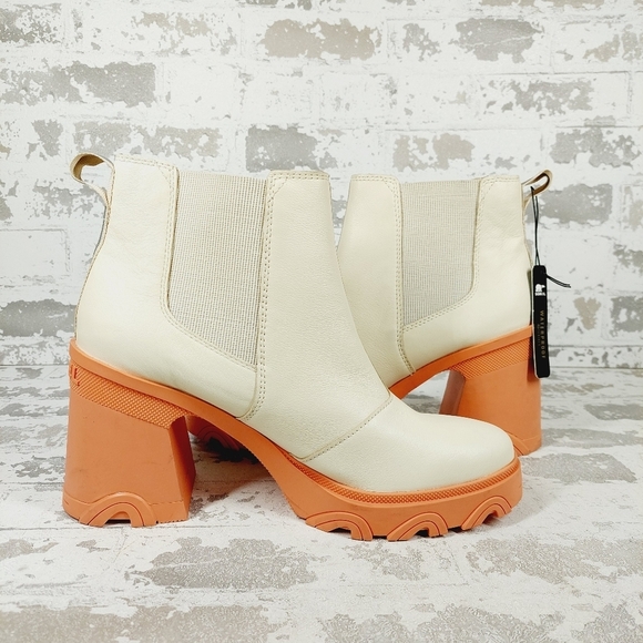 NEW Sorel Brex Cream Beige Leather Pull On Block Heel Chelsea Boots V203 - Picture 3 of 10